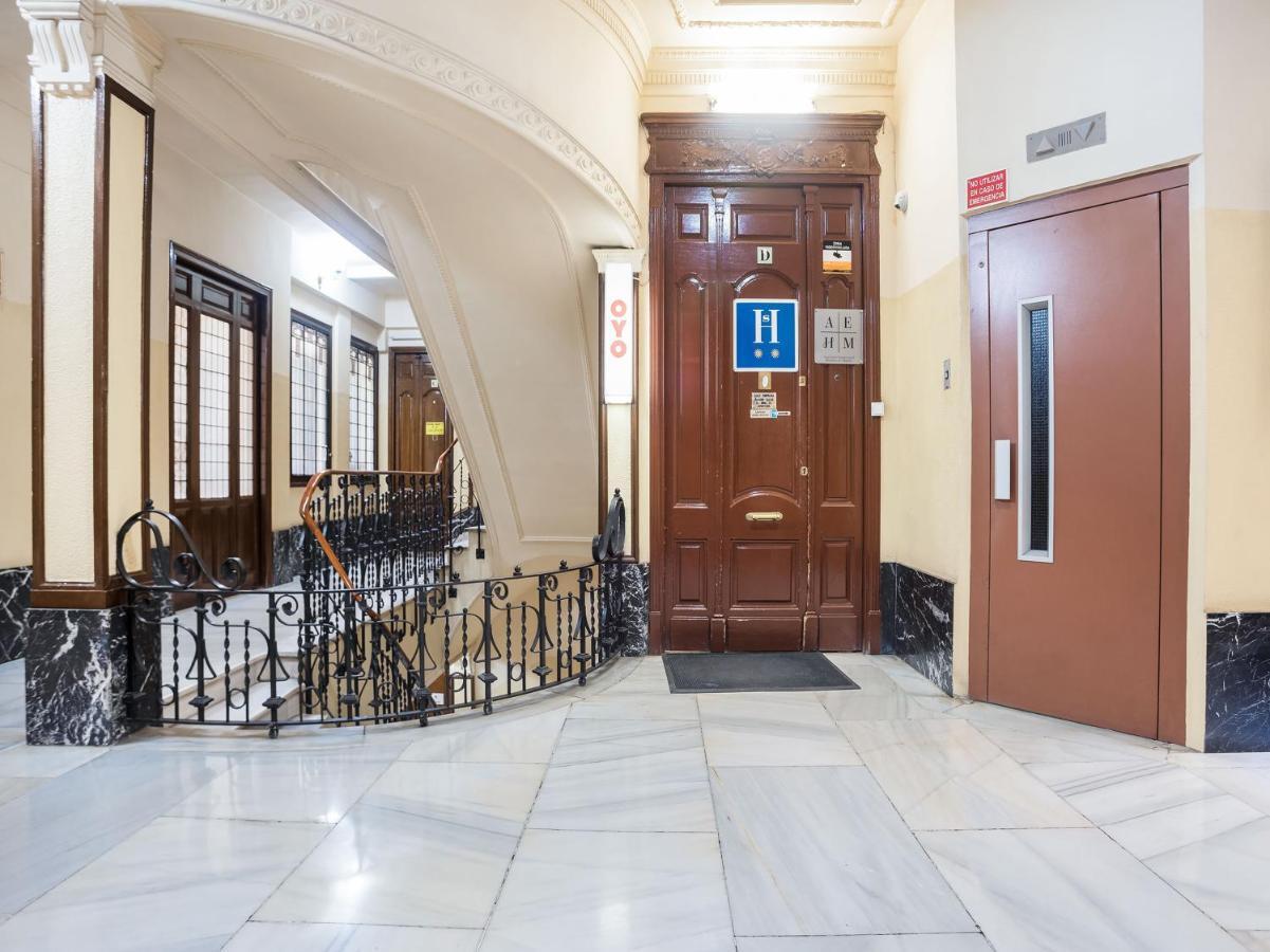 Hostal Felipe V Madrid Esterno foto